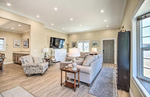 North Bend House | Renovated North Bend Cottage Near Eateries!