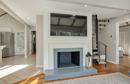 Night Heron House | Renovated Sea Pines Family Villa | Private Deck w/Water Views, BBQ, Bikes