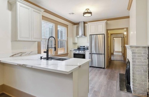 Uptown Historic District House | Renovated Shotgun House walkable to Vibrant Magazine St.