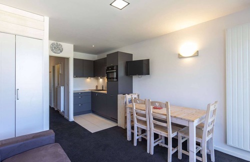 Eaux-Bonnes Apartment | Renovated studio for 6, near slopes, terraces, equipped kitchenette