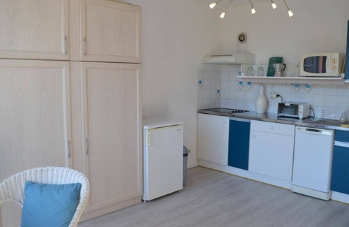 Saint-Cyprien Plage Apartment | Renovated studio cabin, equipped for 4 pers., private parking - Saint Cyprien