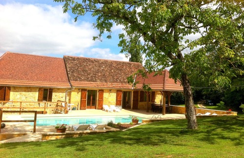 Gourdon House | Renovated Traditional Stone House With Private Salt Water Pool