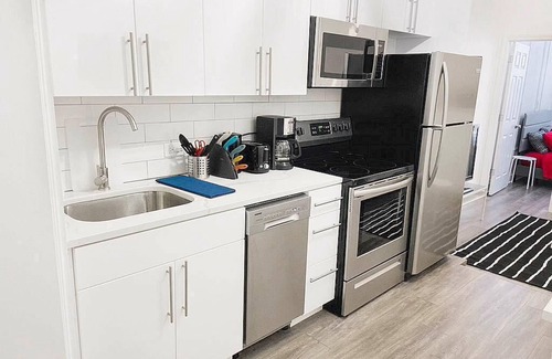 Harlem Apartment | Renovated two bedroom located at cozy walkup townhouse at the heart of the beaut