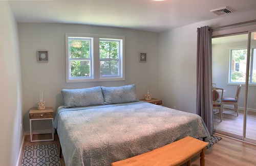 York Harbor House | Renovated York Harbor home. Walk to the beach and Cliff Walk.