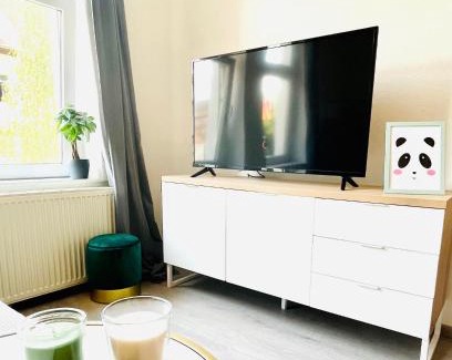 Andreasvorstadt Apartment | Renoviertes Apartment in zentraler Lage - WLAN, Smart-TV, Küche, Balkon und Queensize-Bett für 4 Gäste