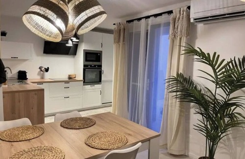 Saintes-Maries-de-la-Mer Apartment | Rent CHARMING APARTMENT - COMPLETELY RENOVATED