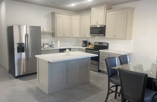 Beaumont House | Rent room B in this Quiet and Tranquil duplex.