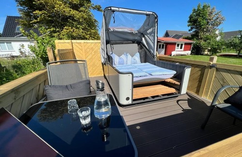 Glueckstadt Apartment | Rental-Standard-Private Bathroom