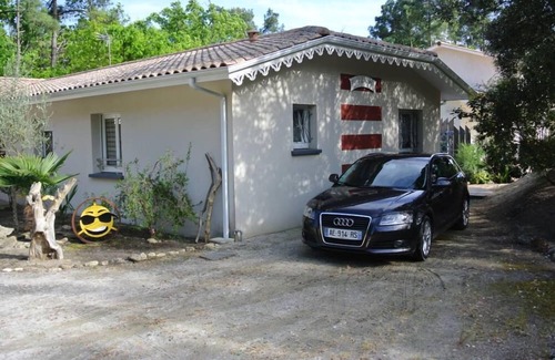 Soulac-sur-Mer House | Rental Type T2 'Esprit de la Mer' Turquoise Trend.