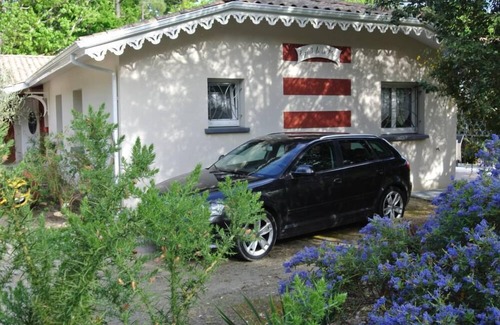 Soulac-sur-Mer House | Rental Type T2 'Esprit de la Mer' Turquoise Trend.