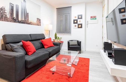 Imperial Apartment | Rentalis Madrid Río | Modern apartment next to Madrid Río with parking