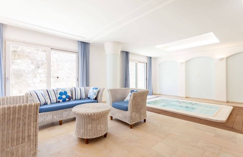 Sant'Agata sui Due Golfi Villa | Rentals in Italy - Villa Castore with large garden, swimming pool, sauna e Jacuzzi