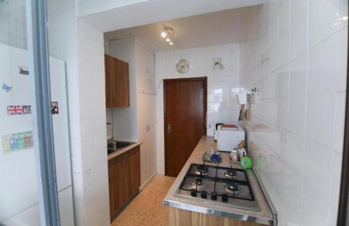 Leon XIII-Los Naranjos Apartment | RentalSevilla Bright apartment in la Macarena