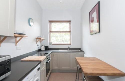 Chorlton-cum-Hardy Apartment | Rentalshosted Chorlton