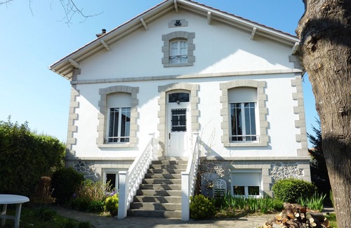 Hendaye Apartment | Renting the sea (with parking and garden) to the Spanish border .