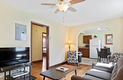 Hot Springs Apartment | Reopened since Helene 🩵 Spacious 2-bedroom suite in the center of Hot Springs