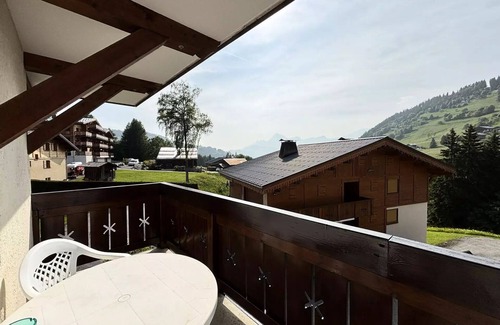 Notre-Dame-de-Bellecombe Apartment | Residence Les Oursons - 3 Rooms for 6 People
