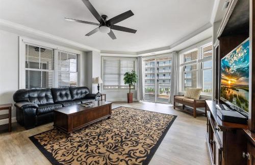 Diamond Beach Apartment | Residence 111 At The Grand