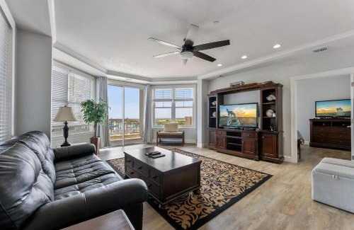 Diamond Beach Apartment | Residence 111 At The Grand
