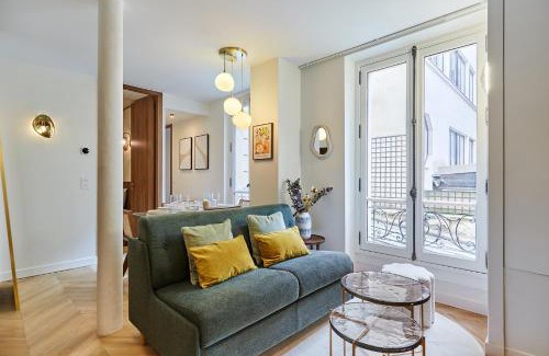 Quartier de la Porte-Saint-Denis Apartment | Residence 2 Apartments Center of Paris by Studio Prestige