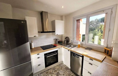 L'Evescat Apartment | Residence 258-la Seyne Sur Mer - Nice apartment, air conditioning, WIFI, beach and shops on foot