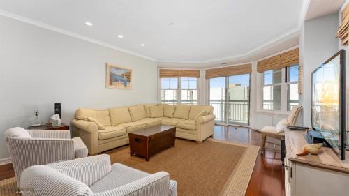 Diamond Beach Apartment | Residence 308 At The Grand