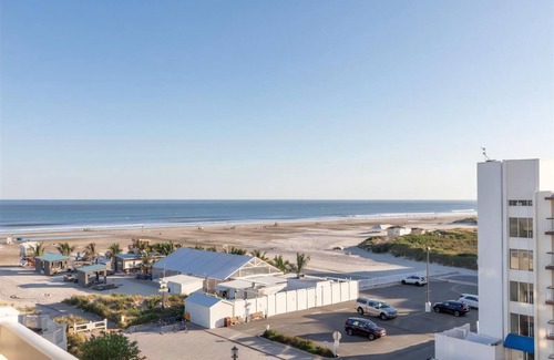 Diamond Beach Condo | Residence 412 at The Grand