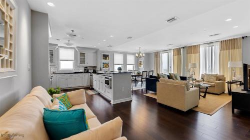 Diamond Beach Apartment | Residence 601 At The Grand