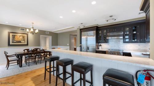 Diamond Beach Apartment | Residence 603 At The Grand