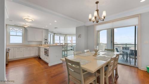 Diamond Beach Apartment | Residence 703 At The Grand