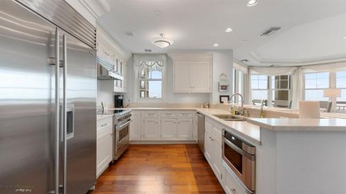 Diamond Beach Apartment | Residence 703 At The Grand