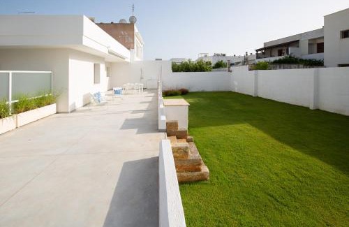 Posto Vecchio Apartment | RESIDENCE BLANCO GARDEN 2 a 100 MT a piedi dalla spiaggia di POSTO VECCHIO, MARINA DI PESCOLUSE