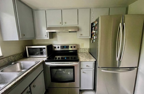 Altamonte Springs Apartment | Residence by hiking/biking trails/lake ramp