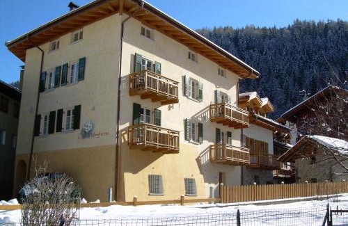 Pellizzano Apartment | Residence Ca' Delle Margherite
