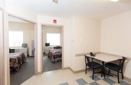 Doon South Apartment | Residence & Conference Centre - Kitchener-Waterloo