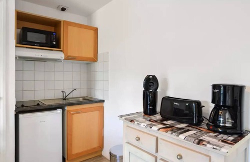 Carnoux-en-Provence Apartment | Residence Debussy - maeva Home - 2-Room Apartment 4 People - Budget