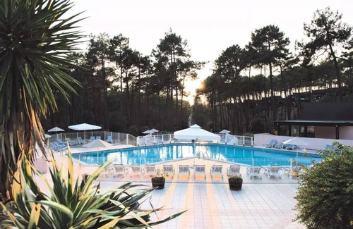 Maubuisson Apartment | Residence Domaine Les Cavales - Studio 3 people with covered balcony