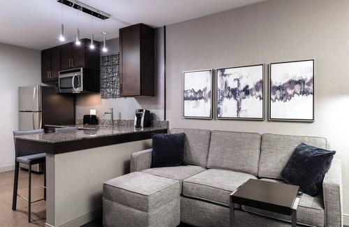 Chelsea Hotel | Residence Inn Boston Logan Airport/Chelsea