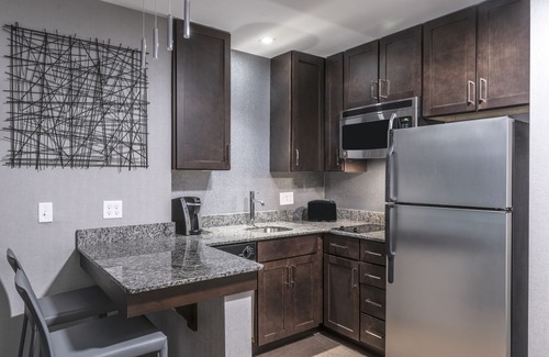 Chelsea Hotel | Residence Inn Boston Logan Airport/Chelsea