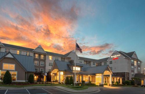 Terry Sanford Hotel | Residence Inn by Marriott Fayetteville Cross Creek