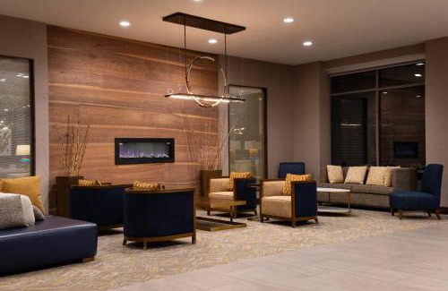Paw Creek Hotel | Residence Inn by Marriott Charlotte Northlake