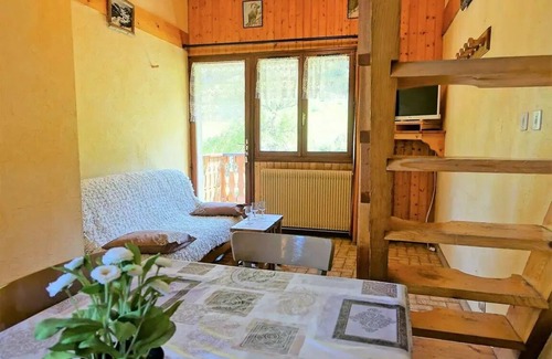 Areches Apartment | Residence Le Cristol - Large apartment 7 to 8 people in a family residence - Pied des pistes