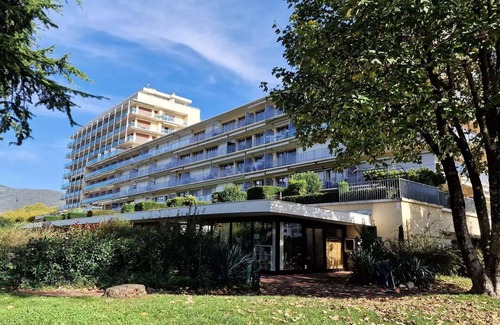 Aix-les-Bains Apartment | Residence Les Belles Rives E - Beautiful and stunning view of Lake Bourget!