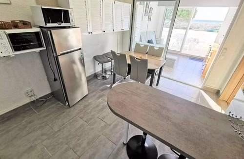 Port Leucate Apartment | Residence Les Cyclades - Two bedroom apartment with two loggias - 6 beds PORT LEUCATE. Ref: 2CYC 12A