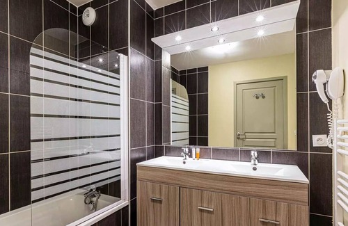 Vaujany Apartment | Residence Les Epinettes * - 2 Rooms Mountain Corner 6 People