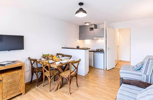 Le Teich Apartment | Residence Les Rives Marines* - 2 Rooms 4/5 People