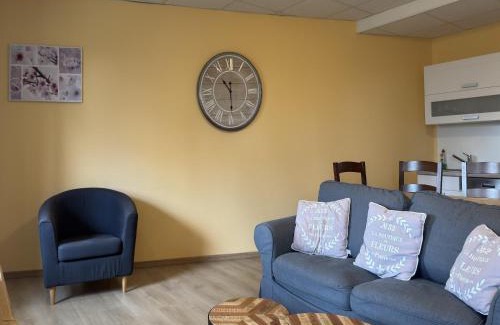 Raben Steinfeld Apartment | Residence Park am Schweriner See, Schwerin, cleaning included