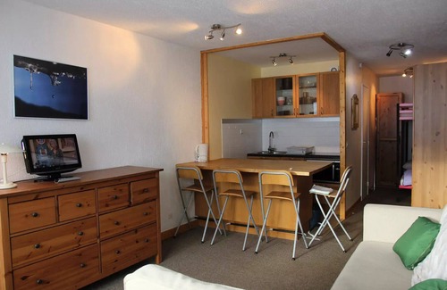 Val-Thorens Apartment | Residence Roc De Peclet 1 - VAL THORENS location: Studio for 4 next to the slopes