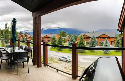 East Kootenay House | Residences 3 Bedroom Findlay Condo: Unit 08