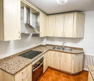 Centro Apartment | Residencial Leyra, Piso céntrico de 6 habitaciones, 8 camas